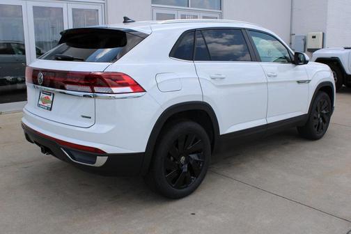 2025 Volkswagen Atlas Cross Sport 2.0T SE w/Technology