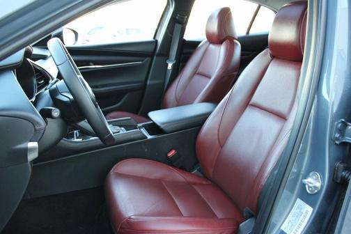 2025 Mazda Mazda3 2.5 S Carbon Edition