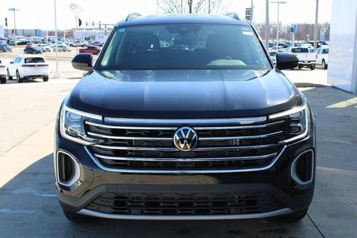 2025 Volkswagen Atlas 2.0T SE