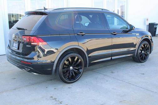 2020 Volkswagen Tiguan 2.0T SE R-Line Black