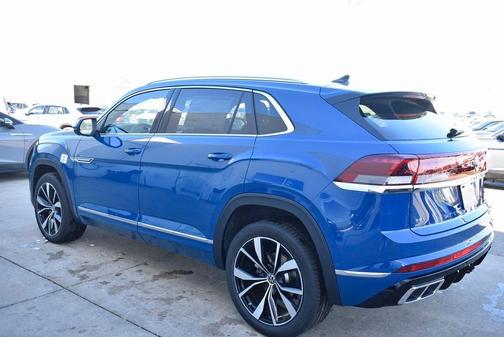 2025 Volkswagen Atlas Cross Sport 2.0T SEL Premium R-Line