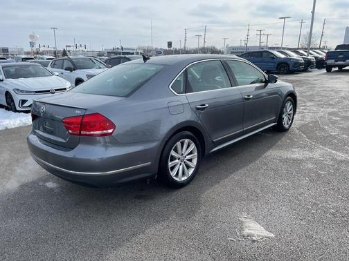 2013 Volkswagen Passat 2.5 SEL Premium