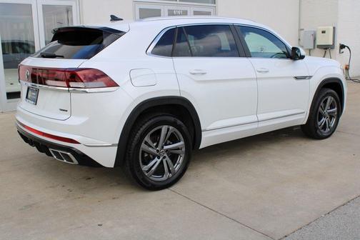 2024 Volkswagen Atlas Cross Sport 2.0T SEL R-Line