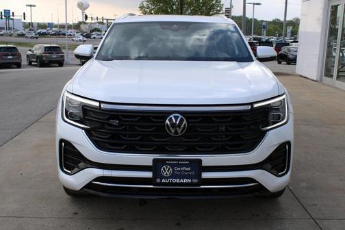 2024 Volkswagen Atlas Cross Sport 2.0T SEL R-Line