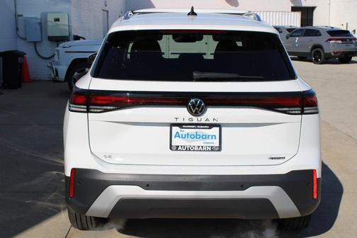 2025 Volkswagen Tiguan 2.0T SE