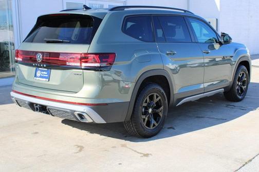 2025 Volkswagen Atlas 2.0T Peak Edition