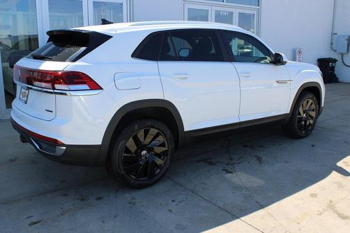 2025 Volkswagen Atlas Cross Sport 2.0T SE w/Technology