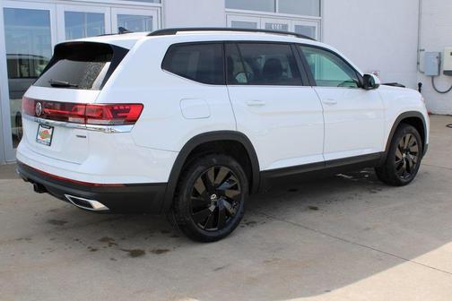 2025 Volkswagen Atlas 2.0T SE