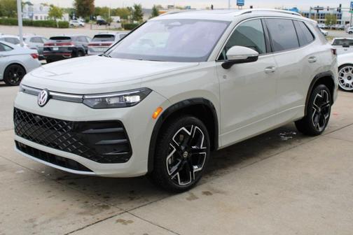 2025 Volkswagen Tiguan 2.0T SEL R-Line