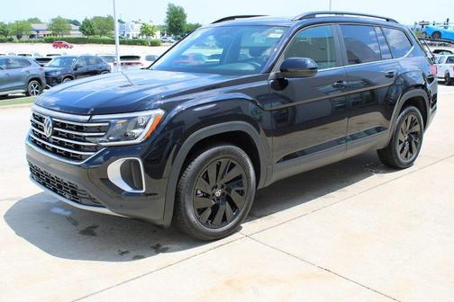 2025 Volkswagen Atlas 2.0T SE
