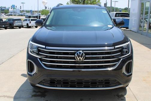 2025 Volkswagen Atlas 2.0T SE