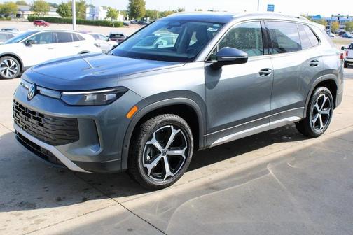 2025 Volkswagen Tiguan 2.0T SE