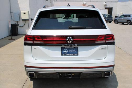 2024 Volkswagen Atlas 2.0T Peak Edition SEL