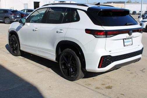 2025 Volkswagen Tiguan 2.0T SE R-Line Black