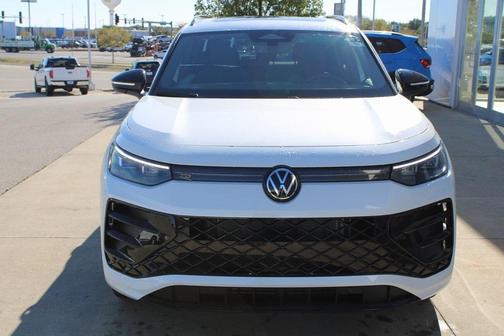 2025 Volkswagen Tiguan 2.0T SE R-Line Black