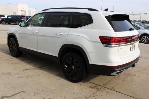 2025 Volkswagen Atlas 2.0T SE