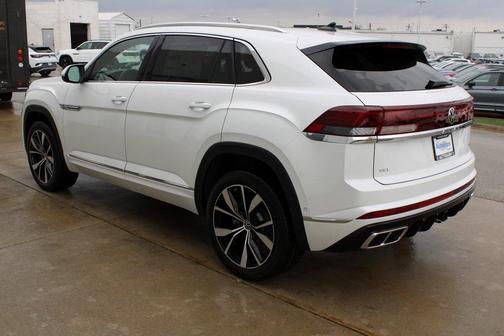 2025 Volkswagen Atlas Cross Sport 2.0T SEL Premium R-Line