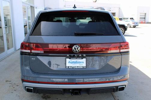 2025 Volkswagen Atlas 2.0T Peak Edition