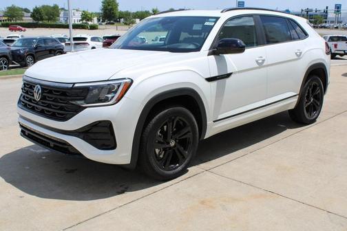 2025 Volkswagen Atlas Cross Sport 2.0T SEL R-Line Black