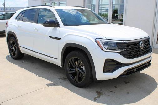 2025 Volkswagen Atlas Cross Sport 2.0T SEL R-Line Black