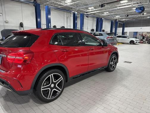 2017 Mercedes-Benz GLA 250 Base 4MATIC