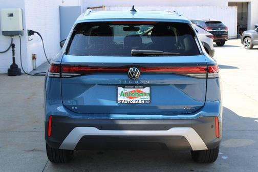 2025 Volkswagen Tiguan 2.0T SE