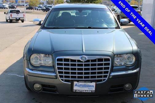 2005 Chrysler 300C Base