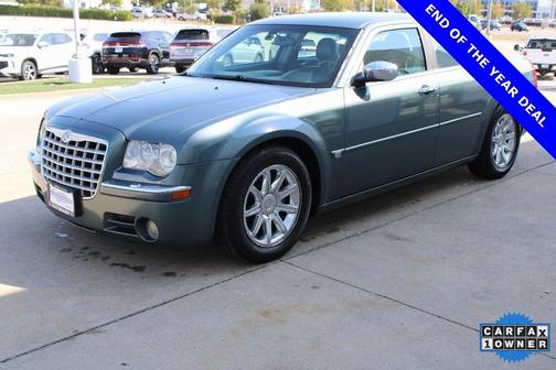 2005 Chrysler 300C Base