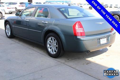 2005 Chrysler 300C Base