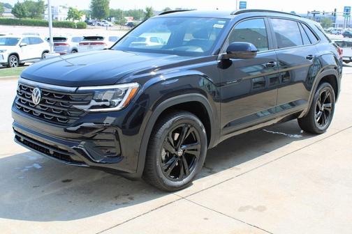 2025 Volkswagen Atlas Cross Sport 2.0T SEL R-Line Black