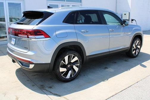 2025 Volkswagen Atlas Cross Sport 2.0T SE w/Technology