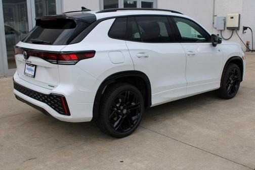 2025 Volkswagen Tiguan 2.0T SE R-Line Black