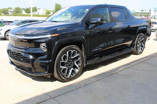 2024 Chevrolet Silverado EV RST
