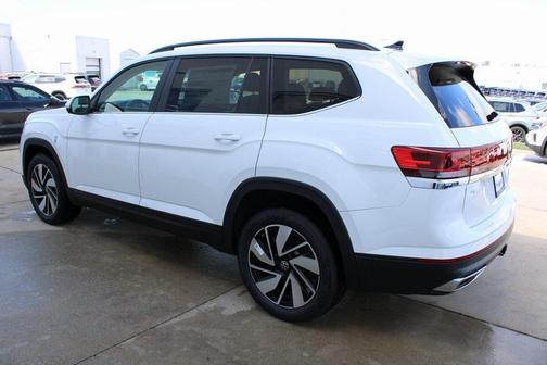 2025 Volkswagen Atlas 2.0T SE