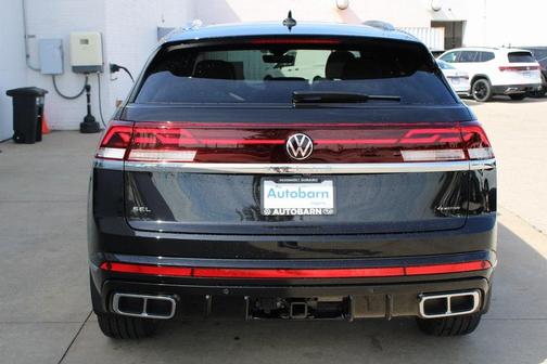 2026 Volkswagen Atlas Cross Sport 2.0T SEL Premium R-Line