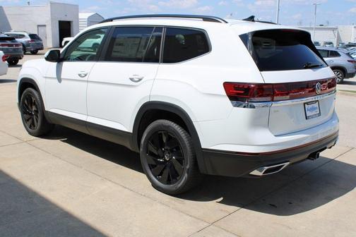 2025 Volkswagen Atlas 2.0T SE
