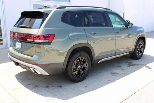 2025 Volkswagen Atlas 2.0T Peak Edition