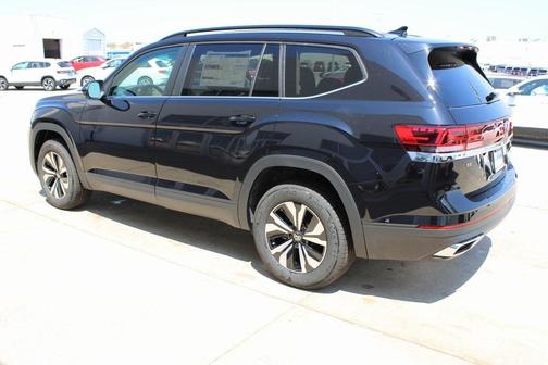 2025 Volkswagen Atlas 2.0T SE