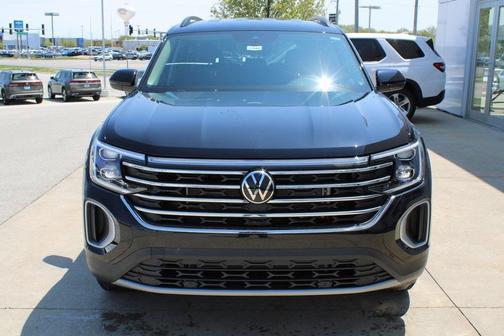 2025 Volkswagen Atlas 2.0T SE