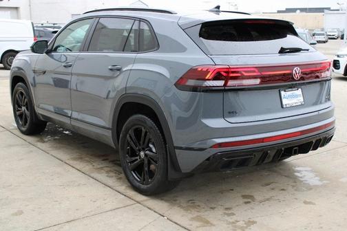 2026 Volkswagen Atlas Cross Sport 2.0T SEL R-Line Black