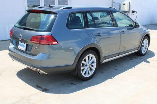2017 Volkswagen Golf Alltrack TSI SE