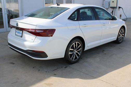 2025 Volkswagen Jetta 1.5T SE