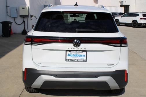 2025 Volkswagen Tiguan 2.0T SE