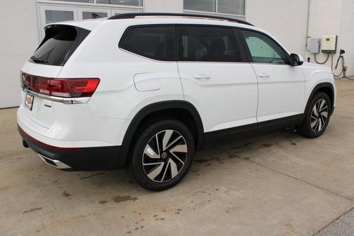 2025 Volkswagen Atlas 2.0T SE