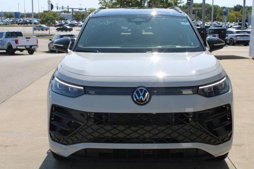 2025 Volkswagen Tiguan 2.0T SE R-Line Black