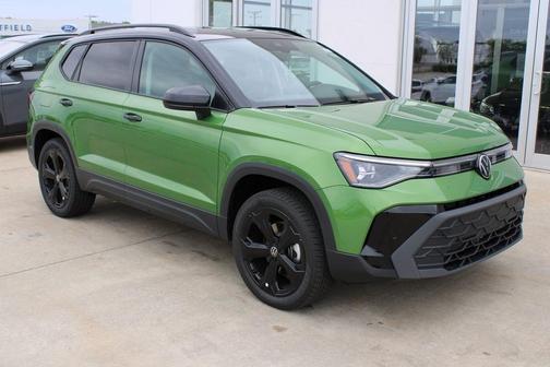 2025 Volkswagen Taos 1.5T SE Black