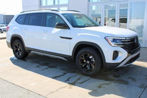 2025 Volkswagen Atlas 2.0T Peak Edition