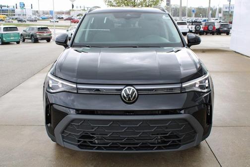 2025 Volkswagen Taos 1.5T SE Black
