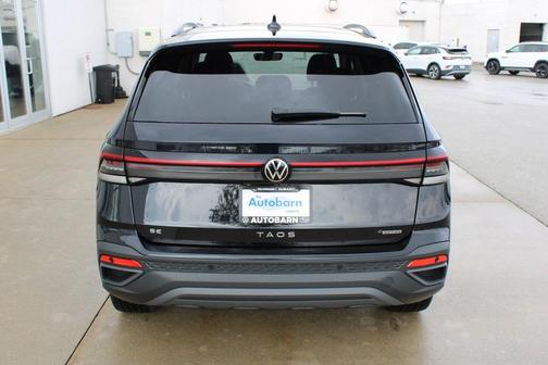 2025 Volkswagen Taos 1.5T SE Black