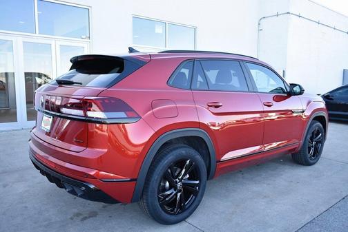 2025 Volkswagen Atlas Cross Sport 2.0T SEL R-Line Black